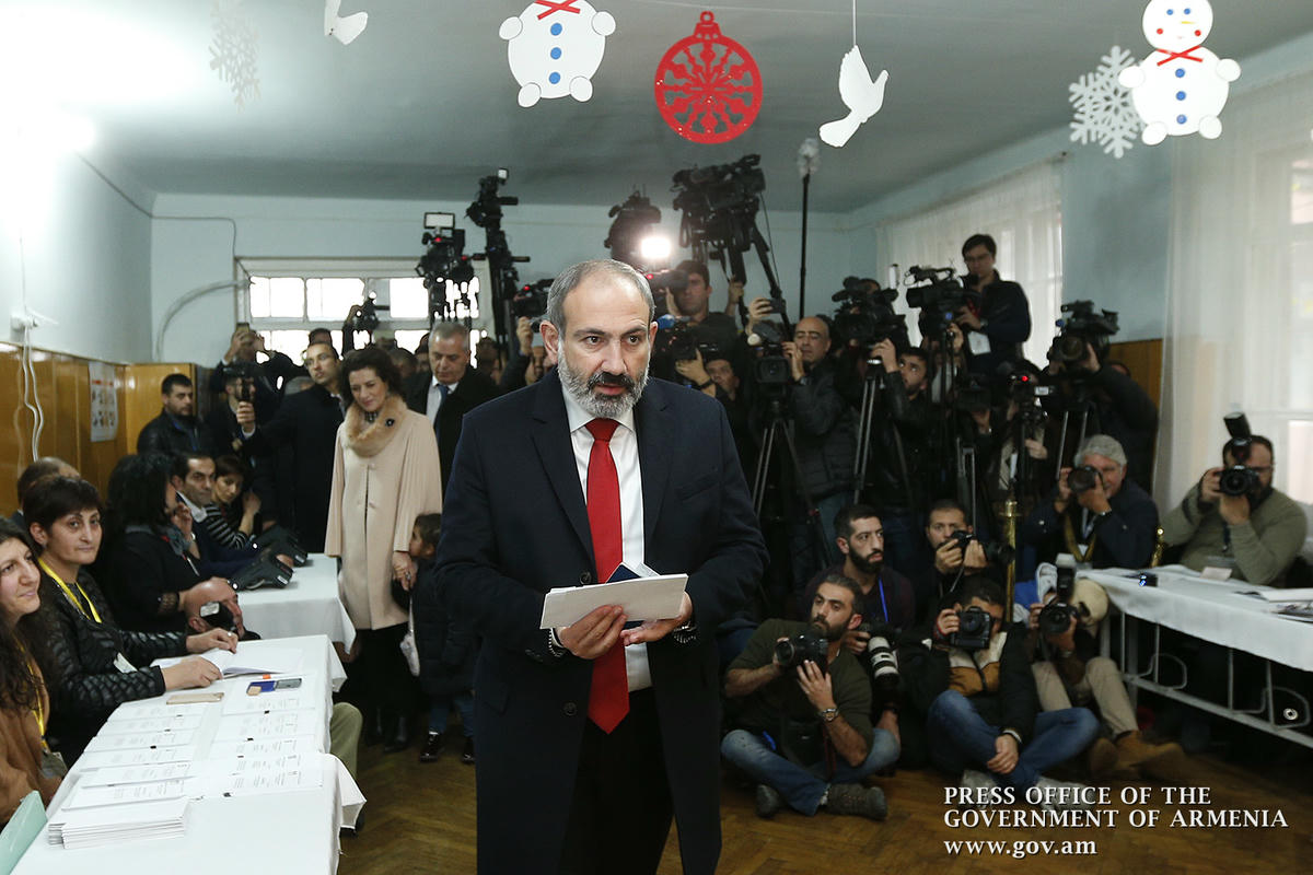 'Kadife Devrim'e sandıktan onay
